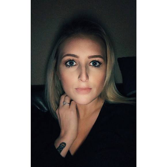 dani_hutchinson